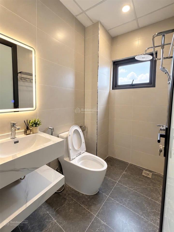 Khai trương tòa mới lạc long quân. phòng 60m2 12tr/th