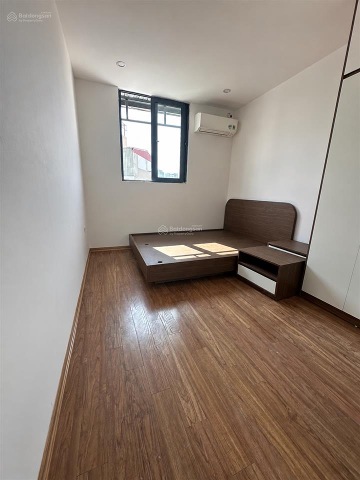 Căn hộ 2 ngủ 1 khách 70m2 full đồ cự lộc, thanh xuân  sát royal city, ban công, có máy rửa bát