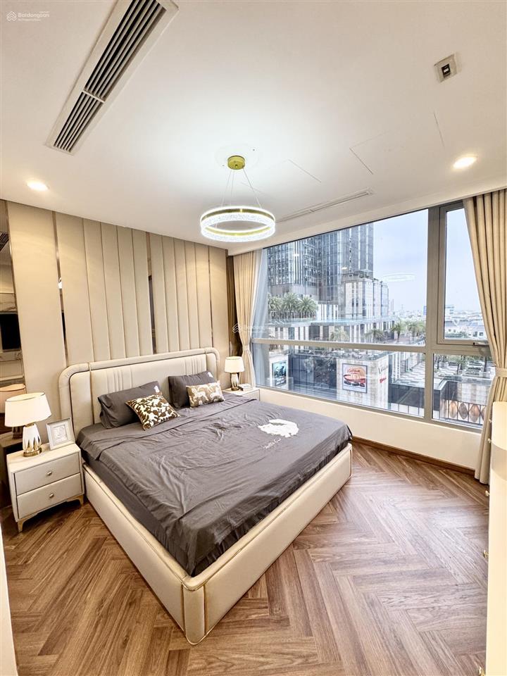 Tận hưởng căn hộ trung tâm quận 10 tại kingdom 101, 94m², 3pn 2wc, tầng cao view thoáng, vị trí đẹp