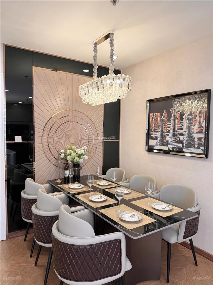 Tận hưởng căn hộ trung tâm quận 10 tại kingdom 101, 94m², 3pn 2wc, tầng cao view thoáng, vị trí đẹp