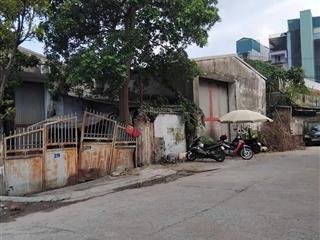 Cho thuê kho tại 29 ngõ 218, lĩnh nam, 8 triệu, 100m2 hàng hot