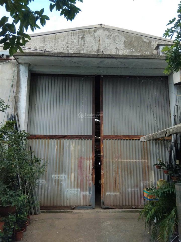 Cho thuê kho tại 29 ngõ 218, lĩnh nam, 8 triệu, 100m2 hàng hot