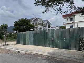 Chính chủ cần bán lô góc biệt thự phước long a phường nam nha trang. đường 16m.