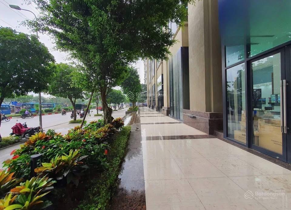 Cho thuê nhà mặt phố tố hữu, diện tích 190m2 x 3 tầng, mặt tiền 15m, mọi mô hình