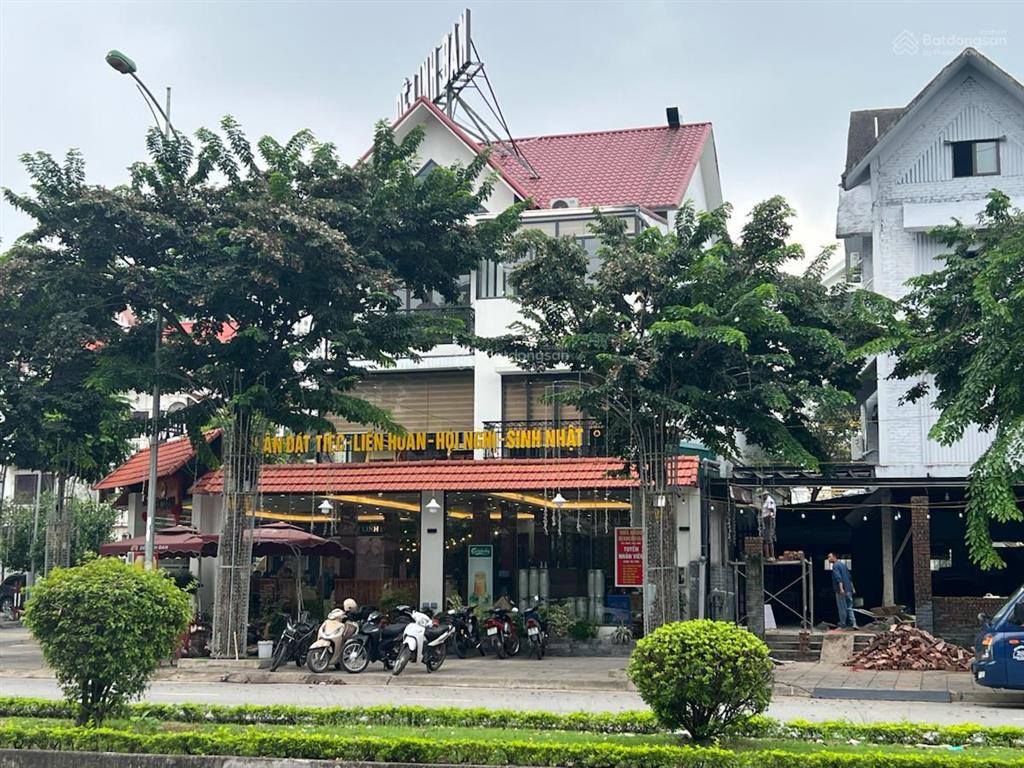 Cho thuê liền kề tp giao lưu, diện tích 130m2 x 6 tầng 1 hầm, mặt tiền 8m, kinh doanh mọi mô hình
