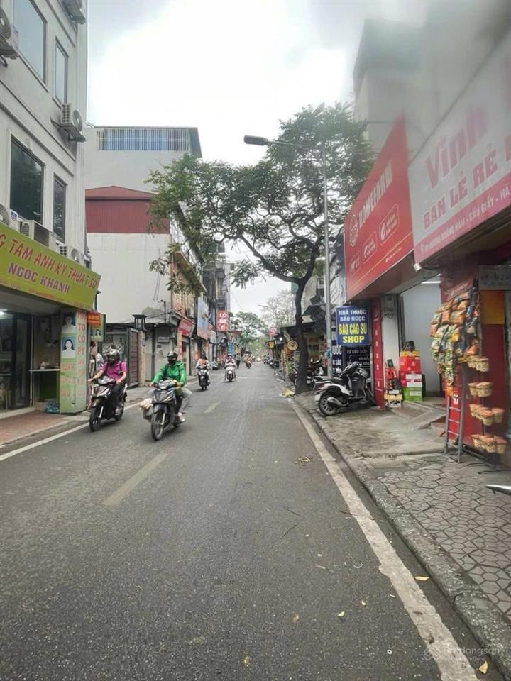 Cho thuê nhà mặt phố dương quảng hàm, diện tích 60m2, mặt tiền 6m, kinh doanh mọi mô hình