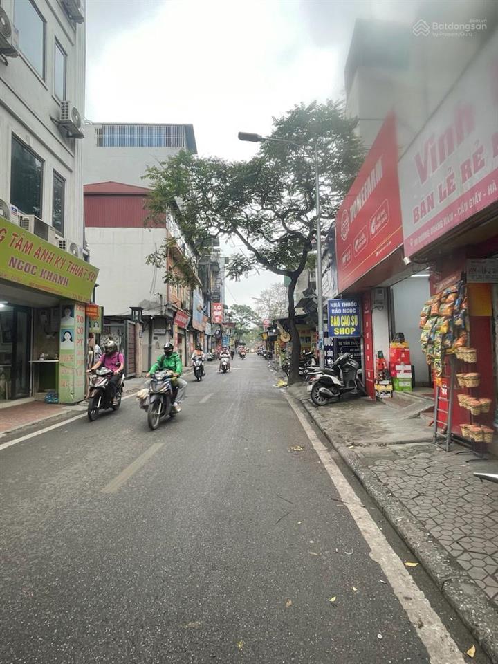 Cho thuê nhà mặt phố dương quảng hàm, diện tích 60m2, mặt tiền 6m, kinh doanh mọi mô hình
