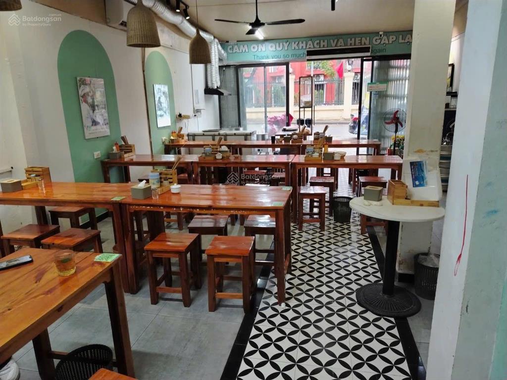 Cho thuê, sang nhượng quán mặt phố thái thịnh, diện tích 110m2 thông sàn, mặt tiền 6m, nhượng 120tr