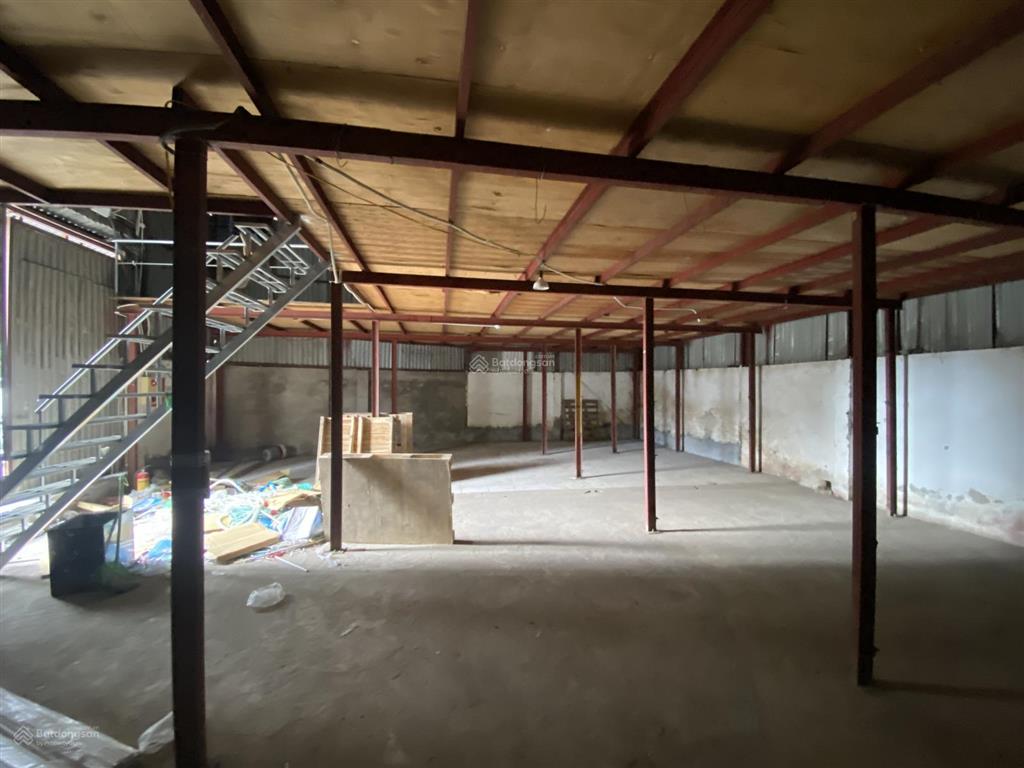 Cho thuê kho xưởng đại từ, diện tích 120m2 gác xếp, mặt tiền 10m, ưu tiên làm kho hđ công ty