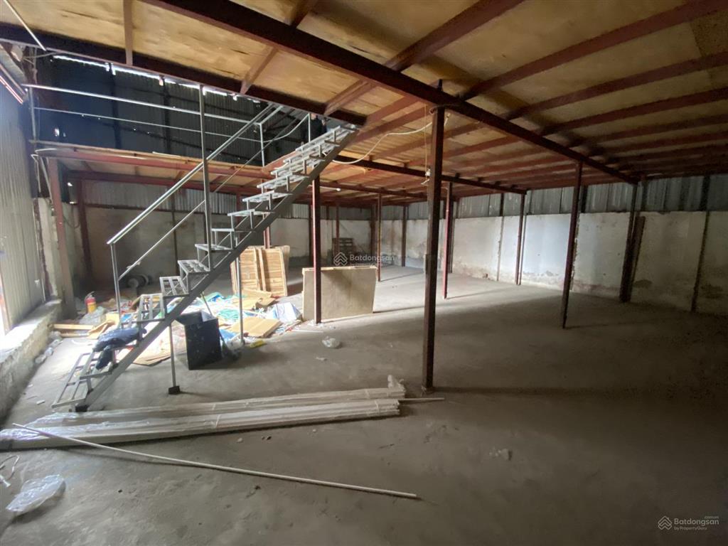 Cho thuê kho xưởng đại từ, diện tích 120m2 gác xếp, mặt tiền 10m, ưu tiên làm kho hđ công ty