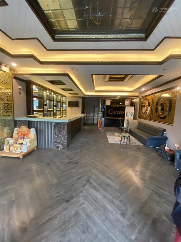 Cho thuê nhà riêng đình thôn, diện tích 110m2 x 9 tầng, mặt tiền 8m, kinh doanh mọi mô hình