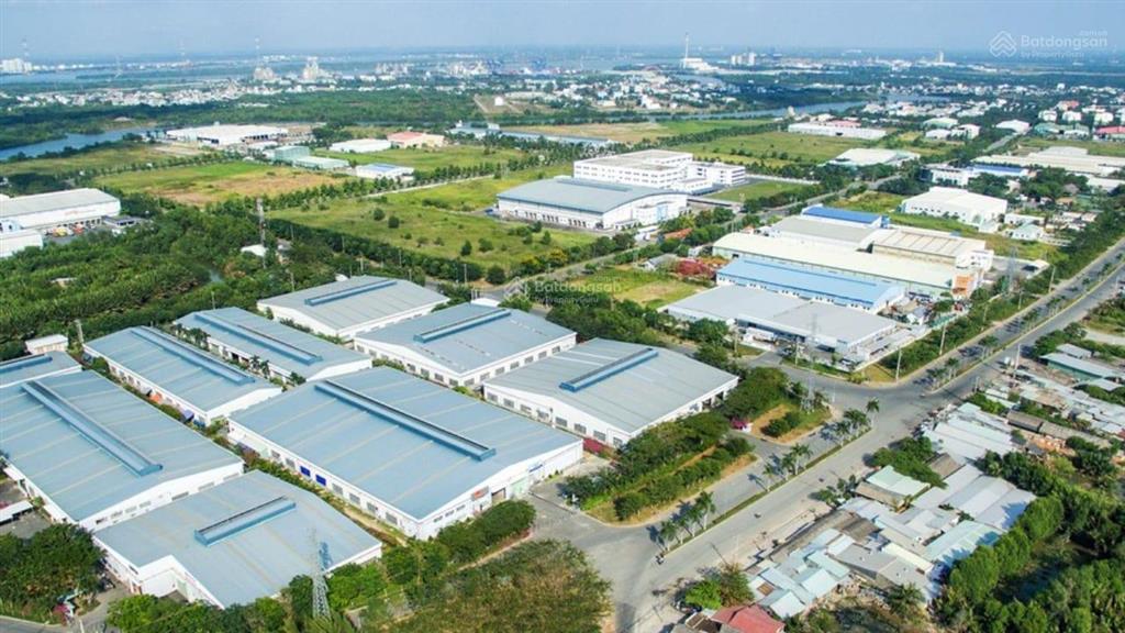 Cho thuê kho xưởng sóc sơn, diện tích 2000m2, cách đông anh 3km, pccc đã được cấp phép