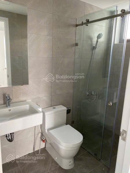 Chính chủ cần bán căn hộ đẹp, 75m2  full nội thất cao cấp, vào ở ngay. 2pn 2wc