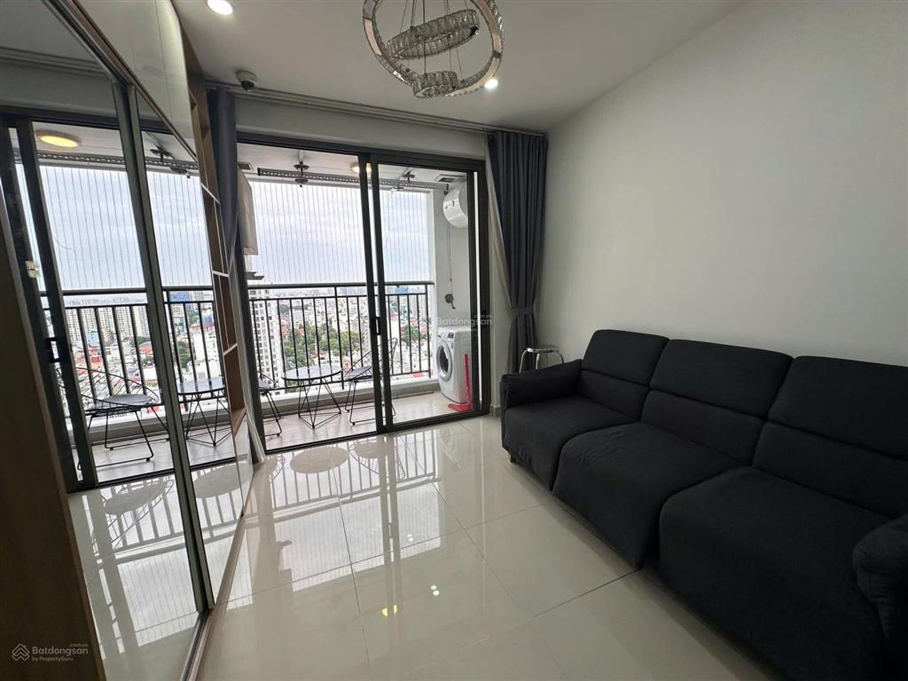 Bán gấp căn hộ chung cư sky center 75m2  2pn 2wc tầng trung, quận tân bình sổ hồng