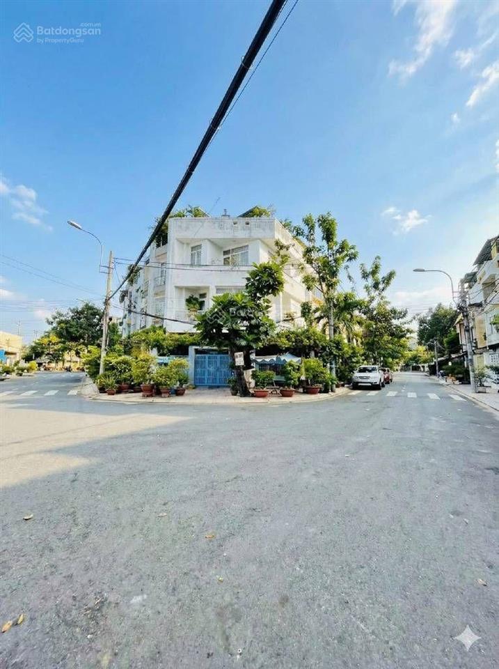 3 mặt tiền, 3 tầng, kdc phú lợi, phường 7, quận 8, dt lớn 180m2, ngang hiếm 10m, nhỉnh 16t