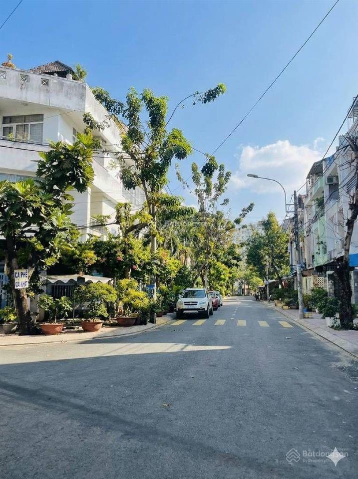 3 mặt tiền, 3 tầng, kdc phú lợi, phường 7, quận 8, dt lớn 180m2, ngang hiếm 10m, nhỉnh 16t