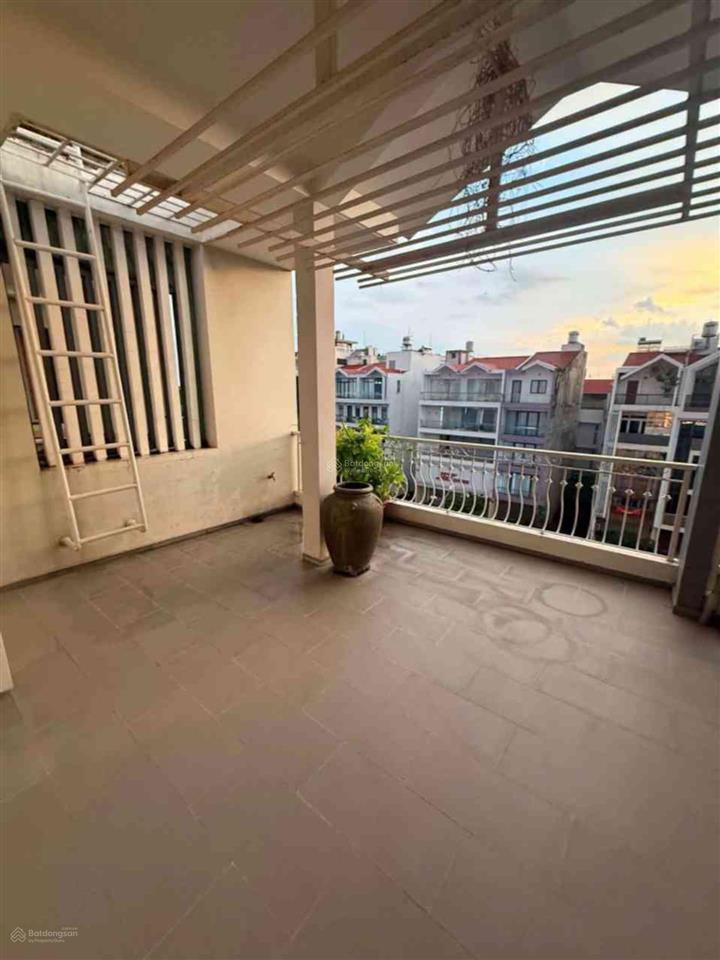 Bán nhà mặt tiền hoàng trọng mậu, 6 tầng + hầm, có thang máy, gần tttm lotte quận 7,shr
