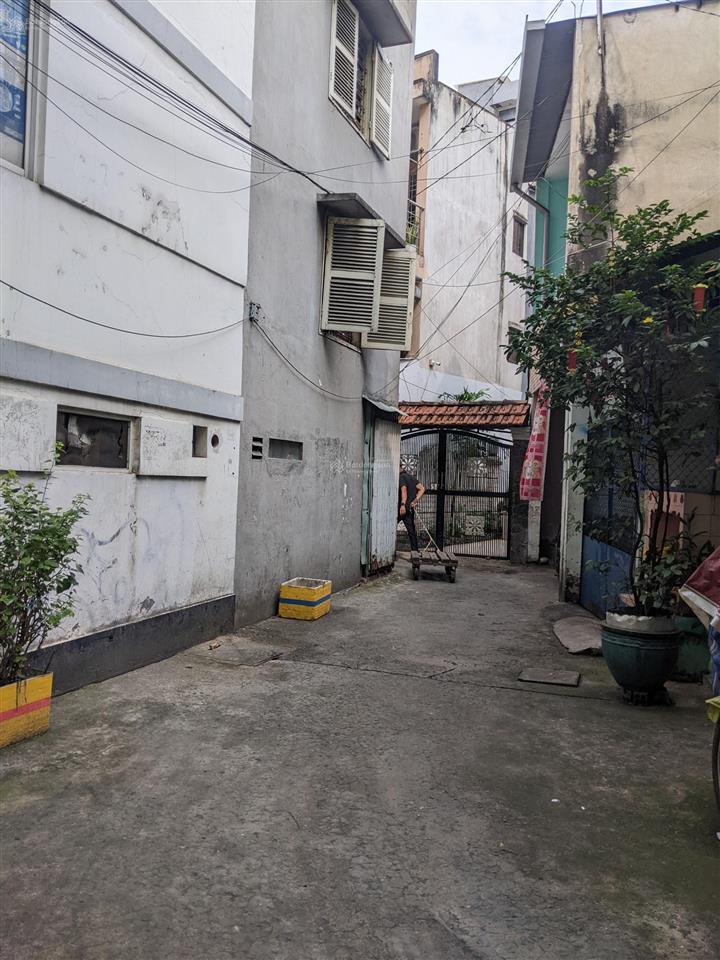 Mặt tiền hẻm 8m  q11  3 tầng  lạc long quân  gần cv đầm sen  nhỉnh 7 tỷ