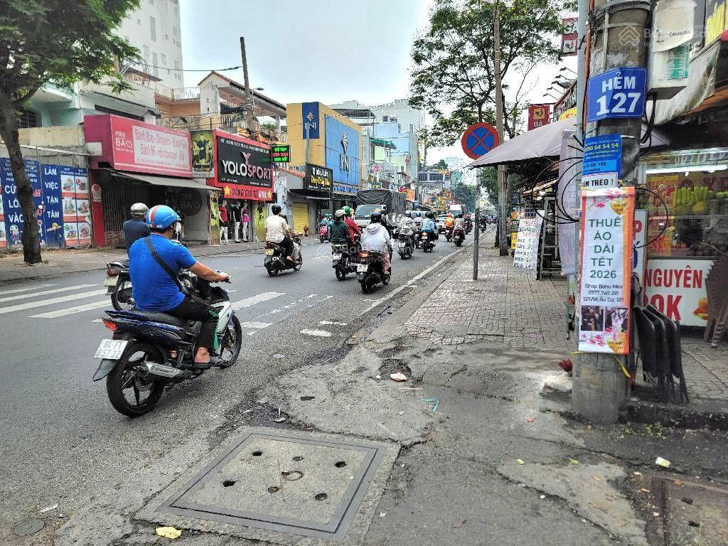 Mặt tiền hẻm 8m  q11  3 tầng  lạc long quân  gần cv đầm sen  nhỉnh 7 tỷ