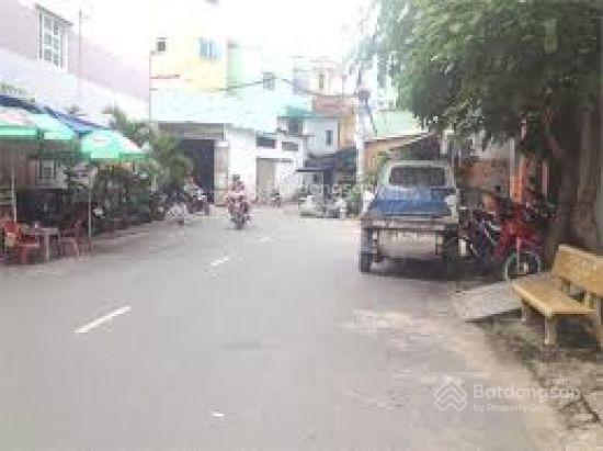 Nhà q11  2 tầng  lạc long quân  gần hẻm xe hơi  sát bên cv đầm sen  hơn 7 tỷ