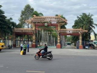 Nhà q11  2 tầng  lạc long quân  gần hẻm xe hơi  sát bên cv đầm sen  hơn 7 tỷ