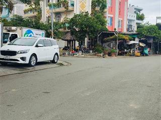 Nhà hẻm ôtô  lạc long quân  gần cv đầm sen  q11  2 tầng  hơn 6 tỷ