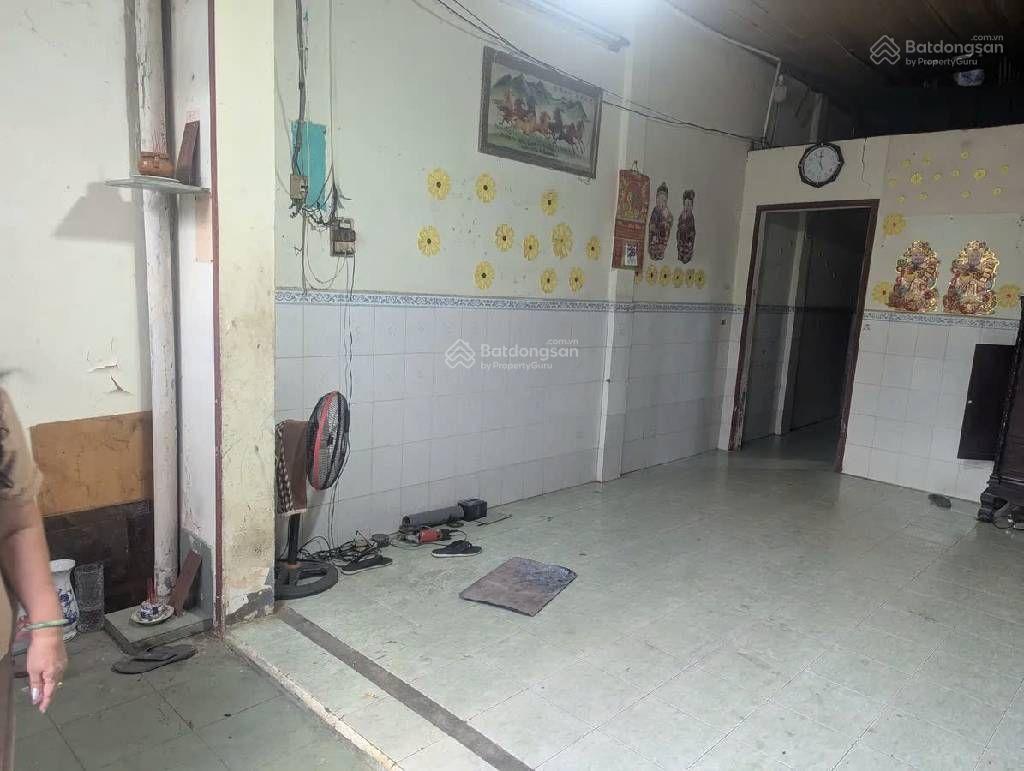 Nhà mới q11  gần cv đầm sen  lạc long quân  5 tầng  hẻm ôtô  nhỉnh 9,x tỷ