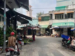 Bán nhà hẻm lạc long quân  q11  sát bên kdl đầm sen  3 tầng  nở hậu  cách hẻm ôtô 10m