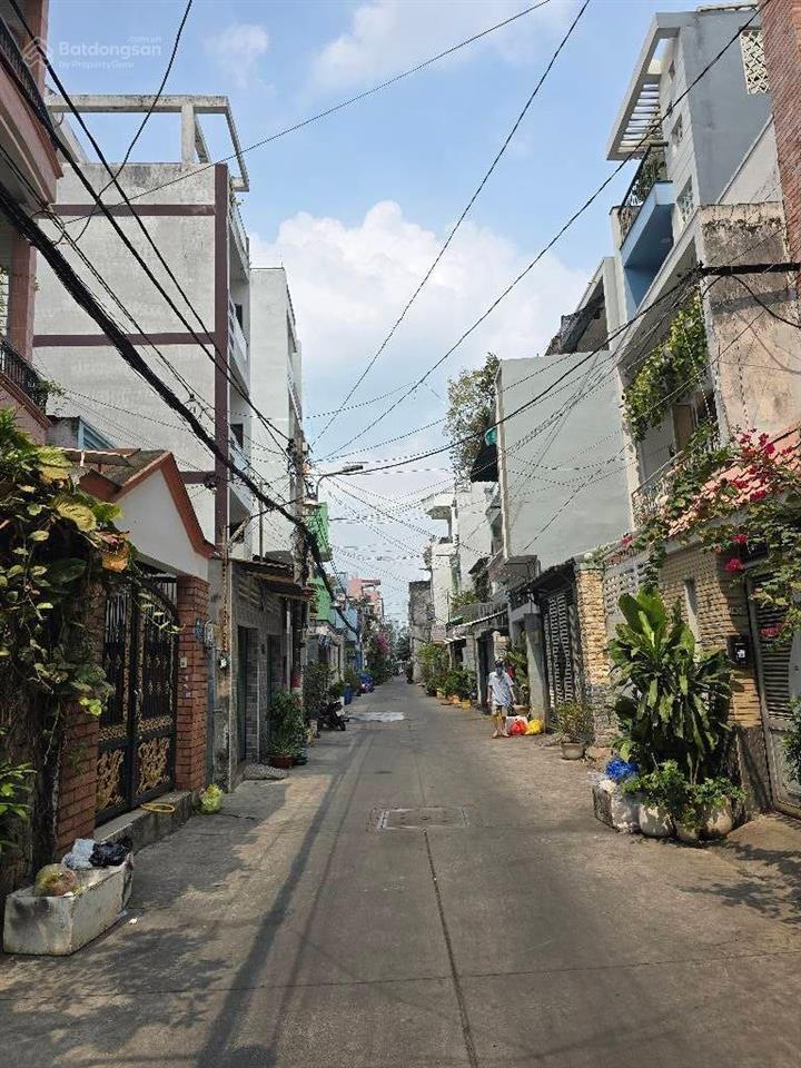 Nhà mặt tiền kd  q11  lạc long quân  3 tầng  gần kdl đầm sen  nhỉnh 5,x tỷ