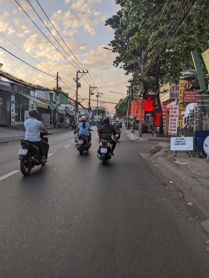 Nhà mặt tiền kd  q11  lạc long quân  3 tầng  gần kdl đầm sen  nhỉnh 5,x tỷ