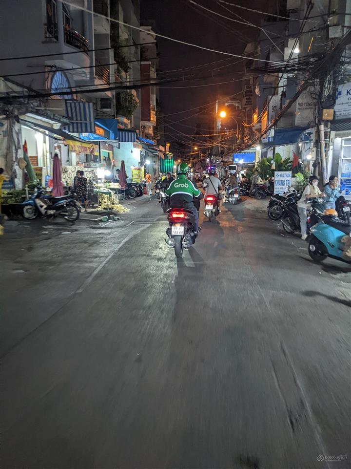 Bán gấp nhà mặt tiền  q11  gần lê đại hành  2 tầng  chỉ 5, 8 tỷ