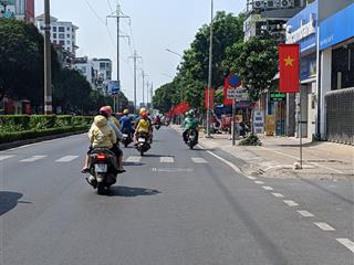 Nhà đẹp q11  gần kdl đầm sen  2 tầng  70m2  cách hẻm ôtô 10m  nhỉnh 6,x tỷ