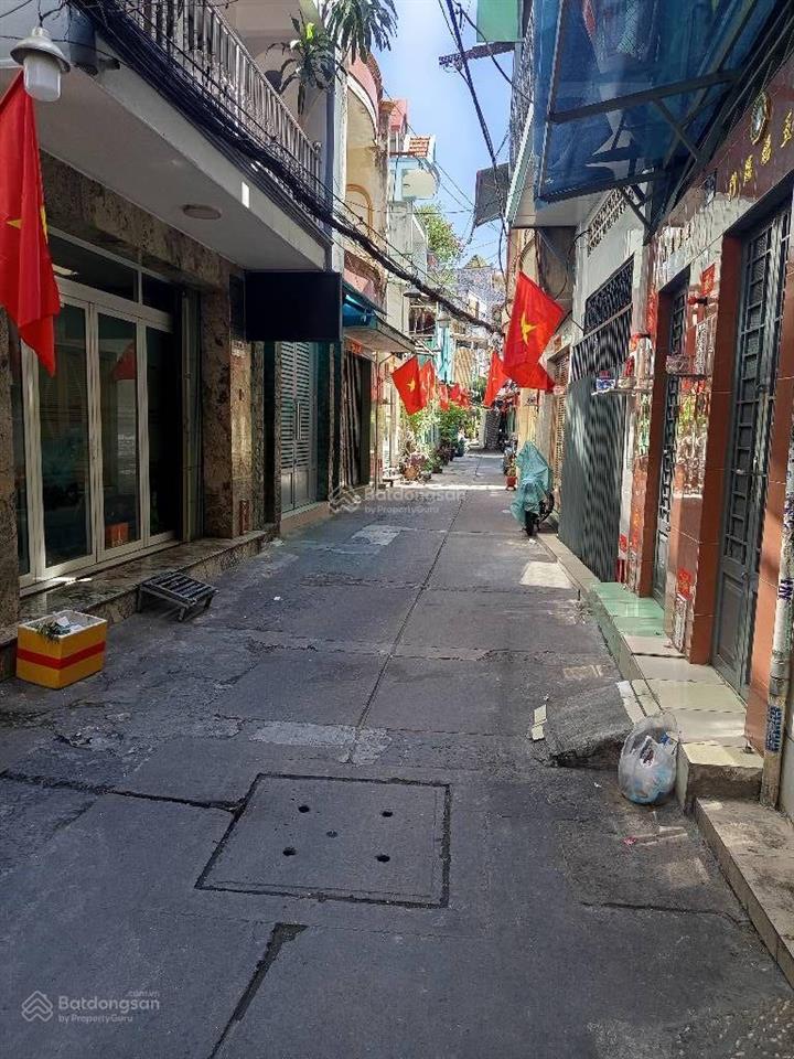 Bán nhà quận 11, gần tttm lotte mart, 2 tầng, 60m2, hẻm ôtô , chỉ 5.x tỷ