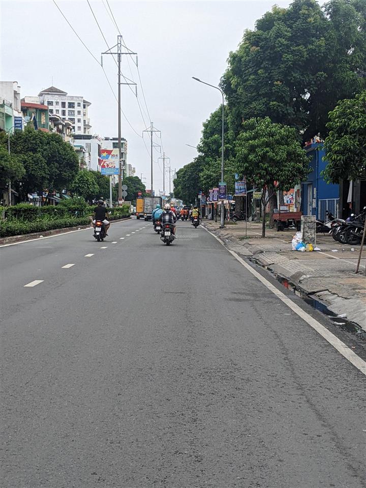 Bán nhà chính chủ q11  lạc long quân  2 tầng  4x16  hẻm 3m  nhỉnh 5,x tỷ
