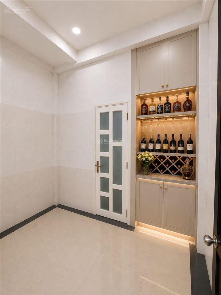 Nhà ở ngay lạc long quân  3 tầng  quận 11  86m2  hẻm 6m  nhỉnh 6,x tỷ