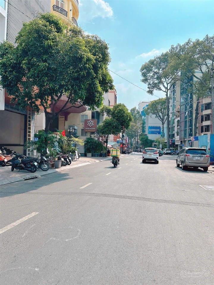 Mặt tiền hiếm quận 11  gần 3 tháng 2  nở hậu  2 tầng  nhỉnh 5,x tỷ