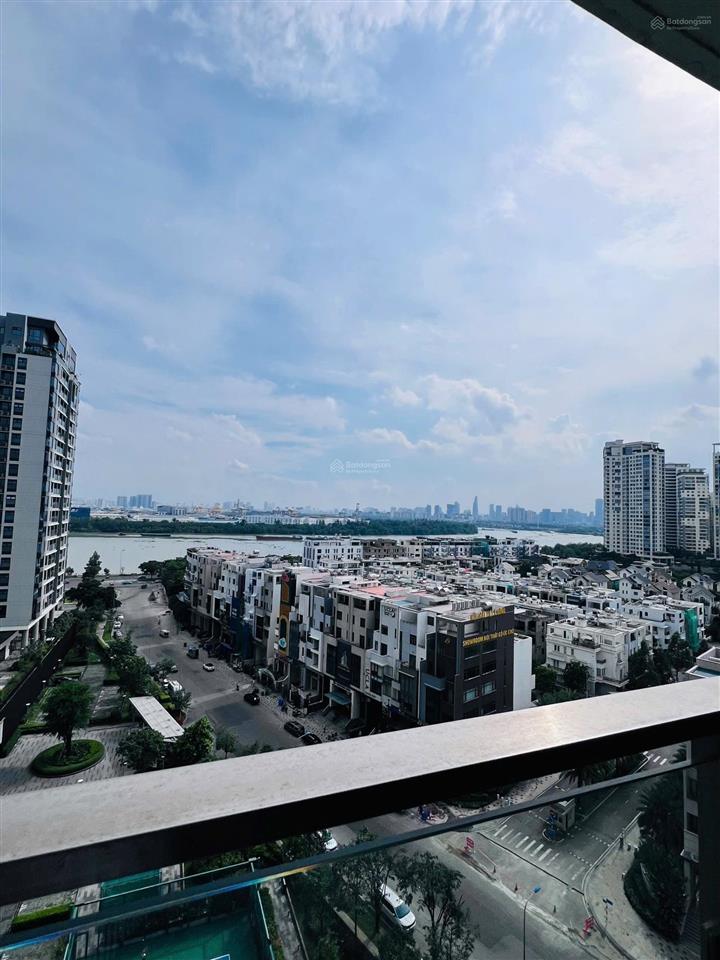 Căn hộ nội thất xịn, view sông mát mẻ2pn 2vs tất cả các phòng có view sông22 triệu thương lượng