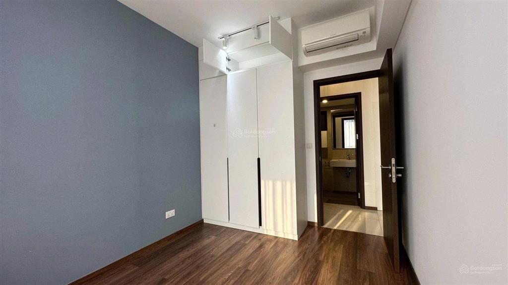 Căn hộ nội thất xịn, view sông mát mẻ2pn 2vs tất cả các phòng có view sông22 triệu thương lượng