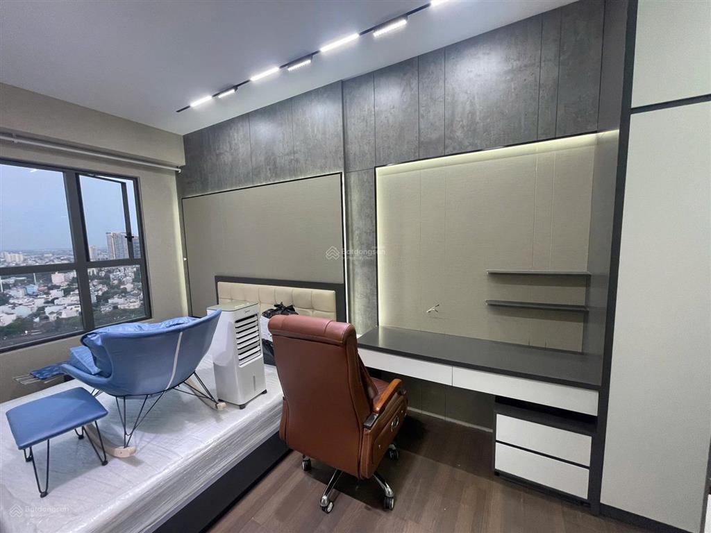 Nội thất cực xịn  bán thì tiếc  khách hàng mua ở rất tốt 75m2  2pn chỉ 7.5 tỷ 0938 295 ***
