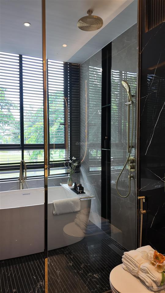 Chỉ có 1 căn hiếm có lầu đẹp số đẹp3pn căn góc không che view nhìn thành phố 0938 295 ***