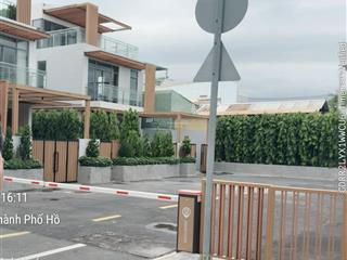 Biệt thự đơn lập quận thủ đức diện tích 10x20m  xây 3 tầng  đủ nội thất, giá đất 116.5 triệu/m2