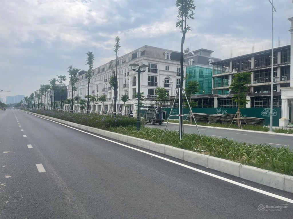 Cần bán gấp căn góc đường lê quang đạo da louis city đại mỗ, dt 120m2  0983 080 ***