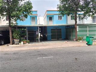 Bán dãy trọ bến cát giá rẻ có 300 m2 gần đường lớn tiện kinh doanh. sổ hồng riêng