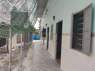 Bán dãy trọ tân uyên có 150m2/835tr gần khu công nghiệp tiện kinh doanh.shr