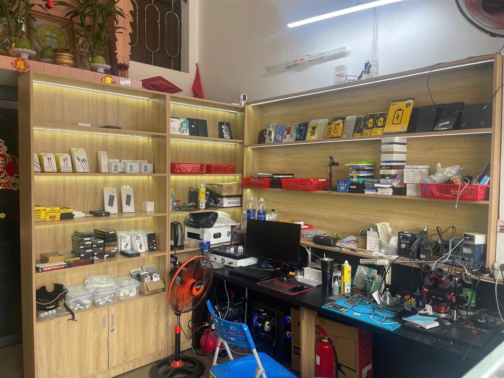 SANG NHƯỢNG CỬA HÀNG SỬA CHỮA ĐIỆN THOẠI – VỊ TRÍ ĐẸP TÂN PHÚ