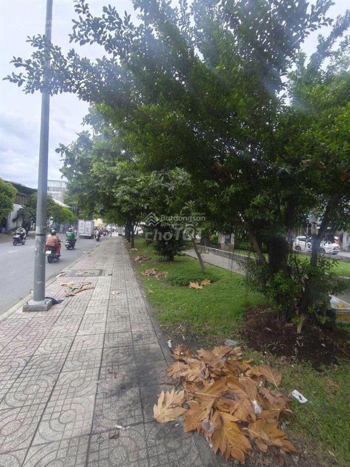 Sang nhượng quán trà sữa 2 mặt tiền chỉ 100 triệu