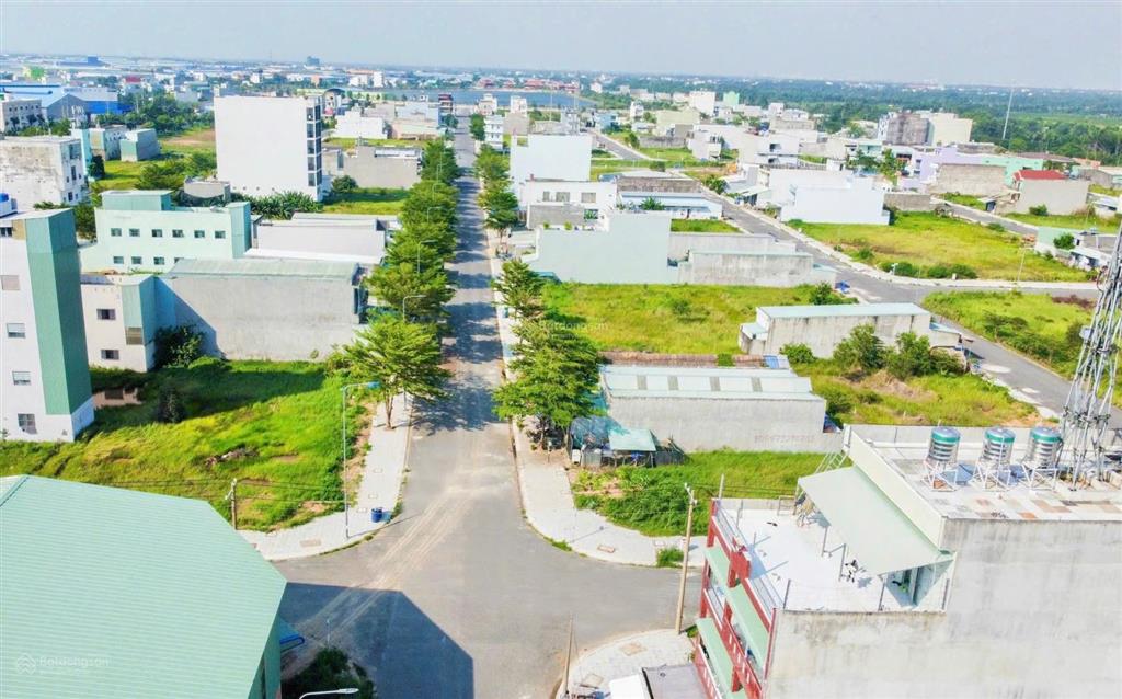 Kdc tân đô  chính chủ gửi bán gấp nền view hồ 105m2 thương lượng mạnh
