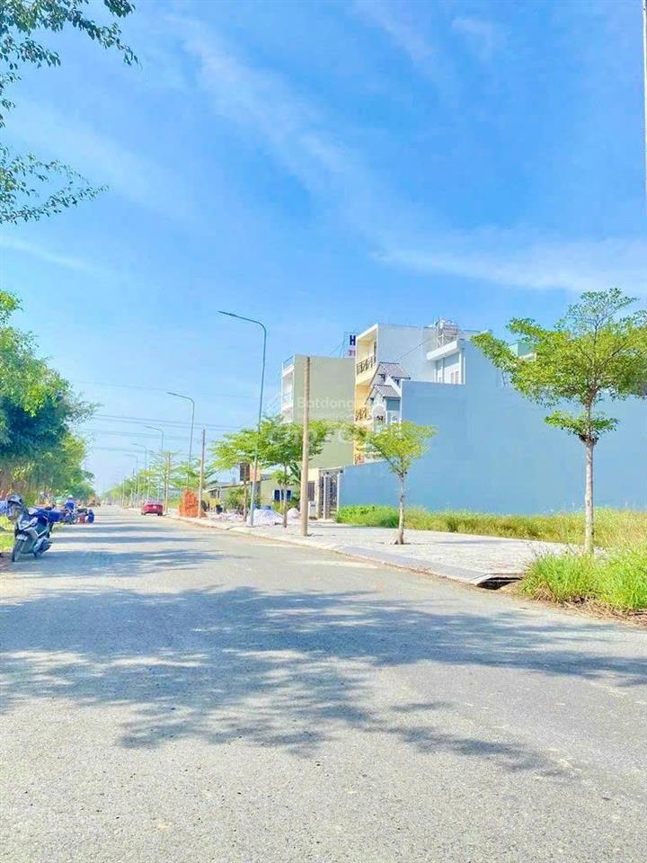 Kdc tân đô  chính chủ gửi bán gấp nền view hồ 105m2 thương lượng mạnh