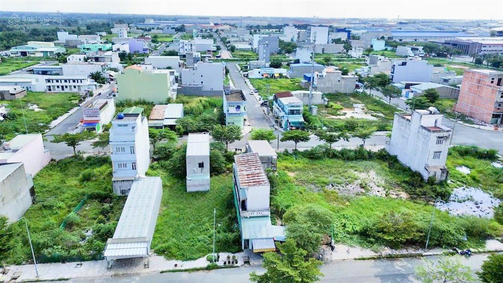 Kdc tân đô  chính chủ cắt lỗ 500 triệu cần bán gấp nền biệt thự view hồ 175m2