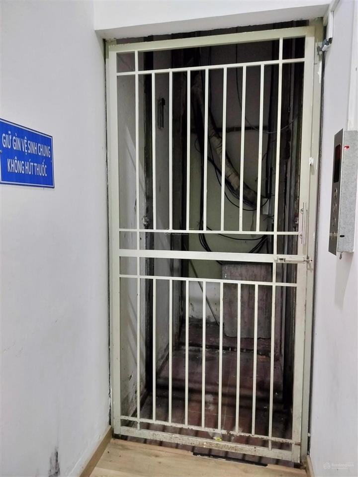 Bán nhà phố cao cấp chính chủ ngang 5m hiếm có tại khu vực tân phú  miễn trung gian